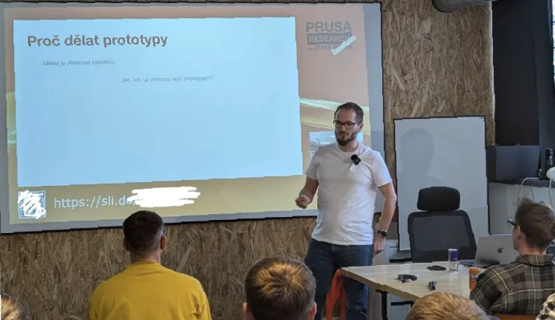 Jan Kuthan přednáší na Prusa Research